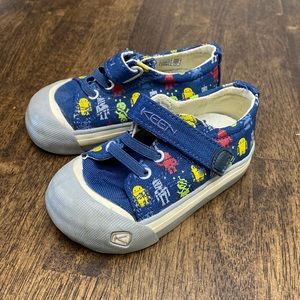 Keen shoes with Velcro strap, toddler size 5.